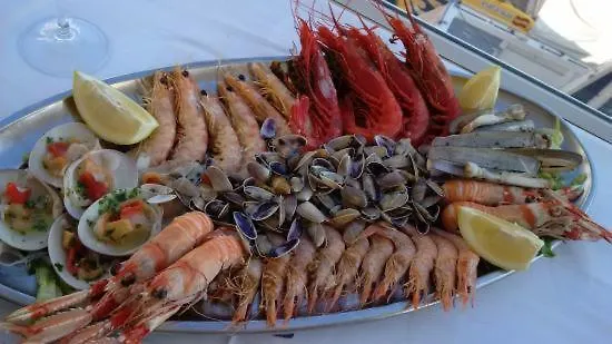 Torremolinos Carihuela Beach Resort 아파트